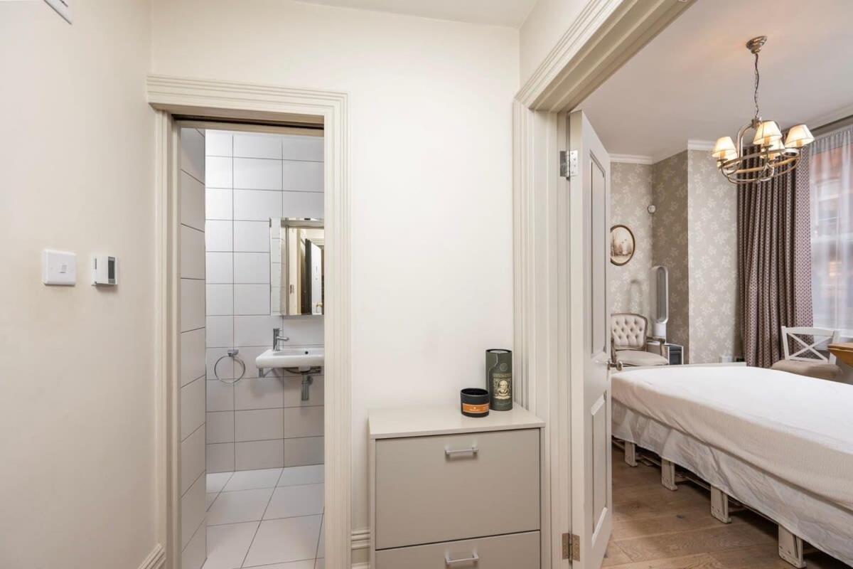 Charming Chelsea Studio Your Cozy Urban Retreat London Eksteriør bilde